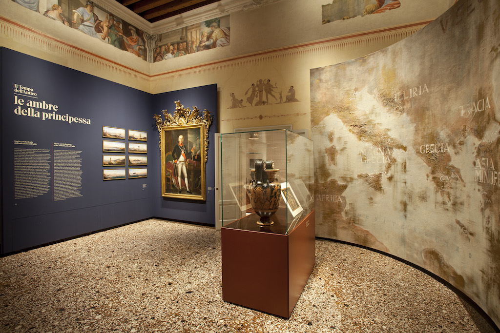 Allestimento mostra Le ambre della principessa