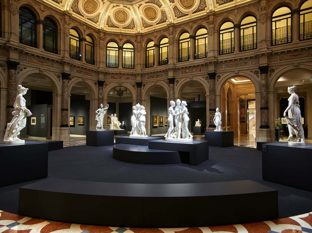 Allestimento mostra Canova | Thorvaldsen. La nascita della scultura moderna