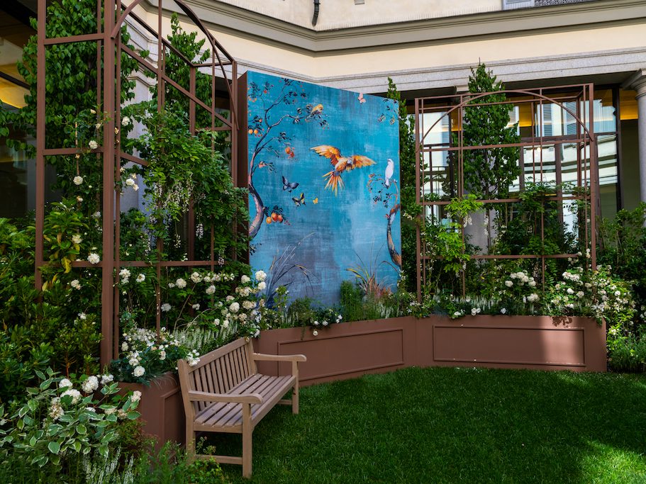 Dipinto pappagallo al The Secret Garden a Milano