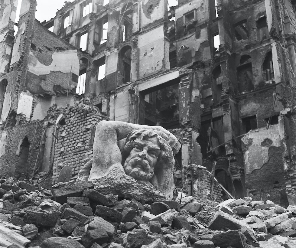 Mostra "Ma noi ricostruiremo. La Milano bombardata del 1943 nell’Archivio Publifoto Intesa Sanpaolo"