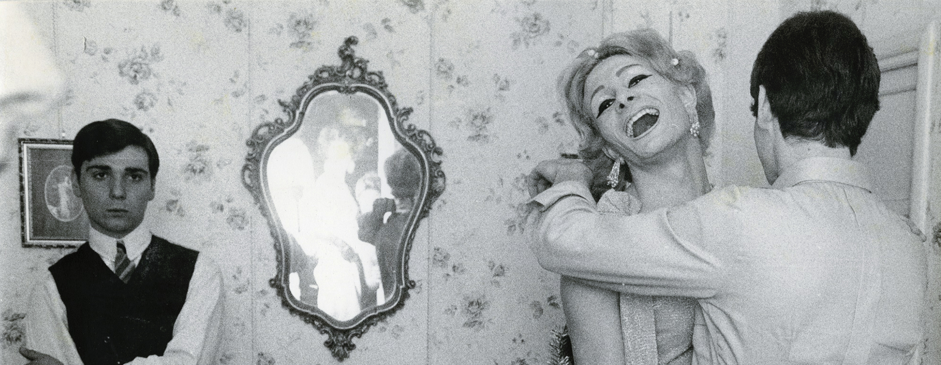 I travestiti, Genoa, 1965-1967 © Lisetta Carmi - Martini & Ronchetti 