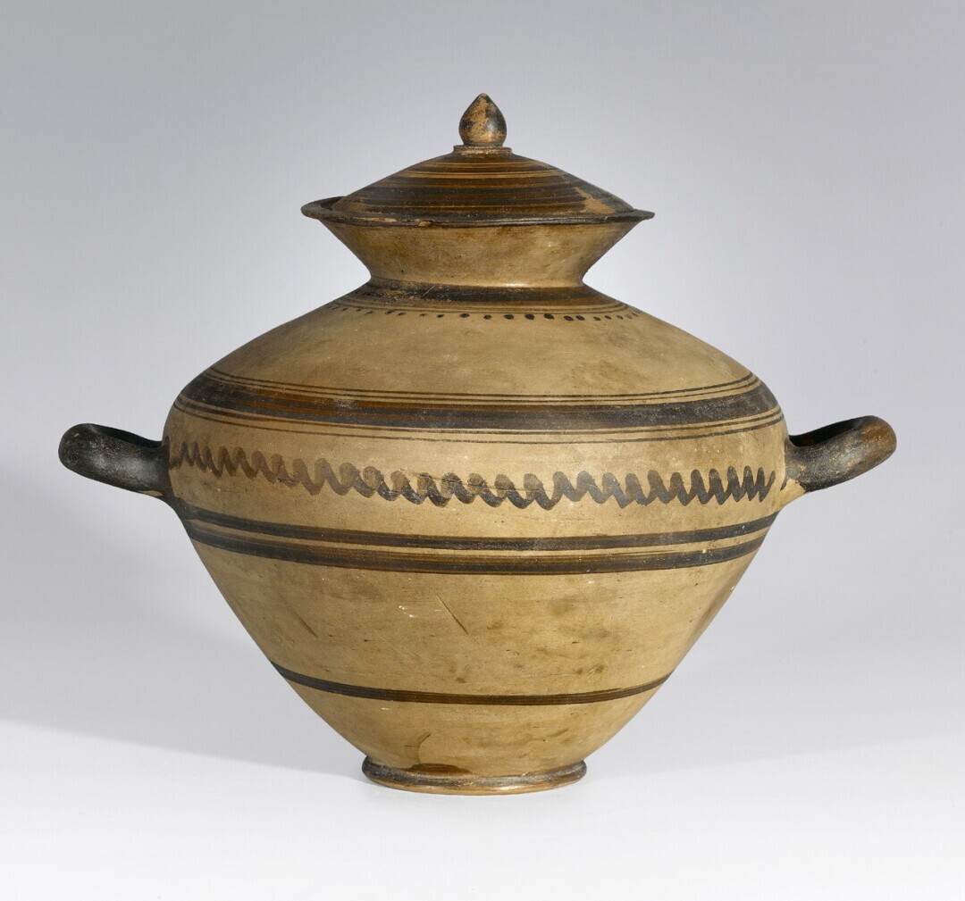Olla stamnoide e coperchio torniti
