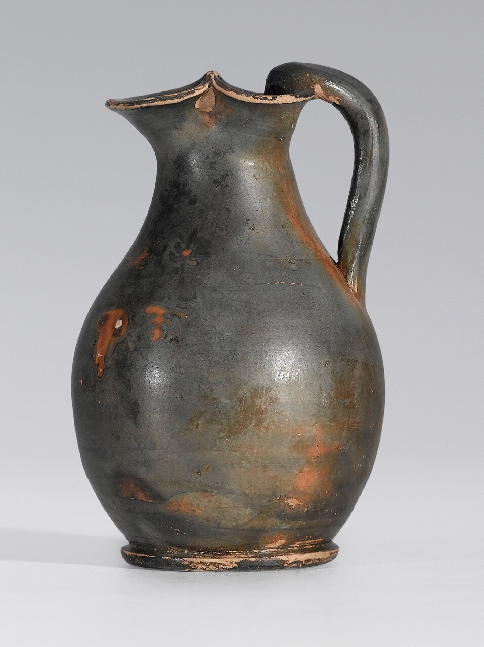 Oinochoe trilobata