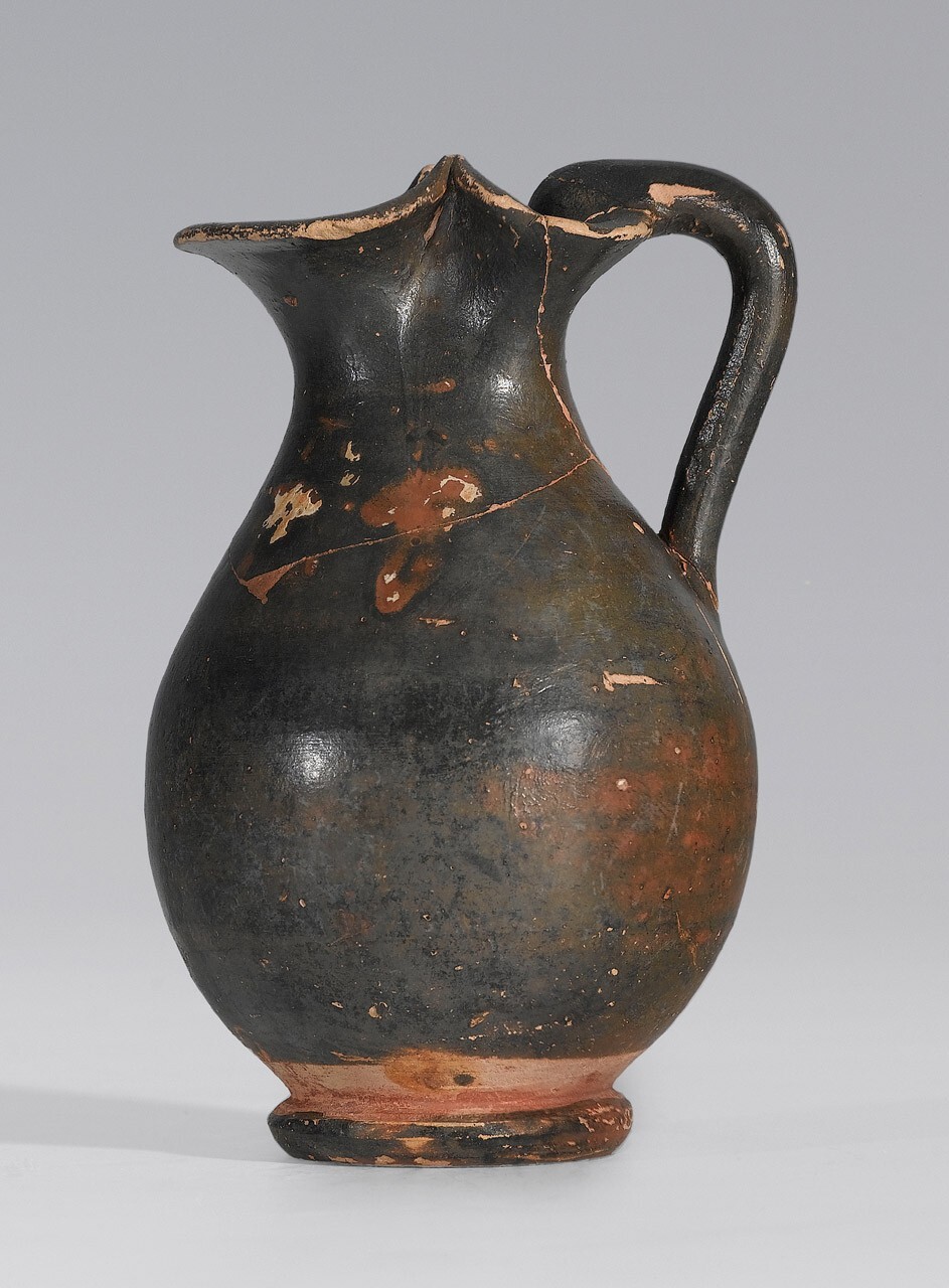 Oinochoe trilobata