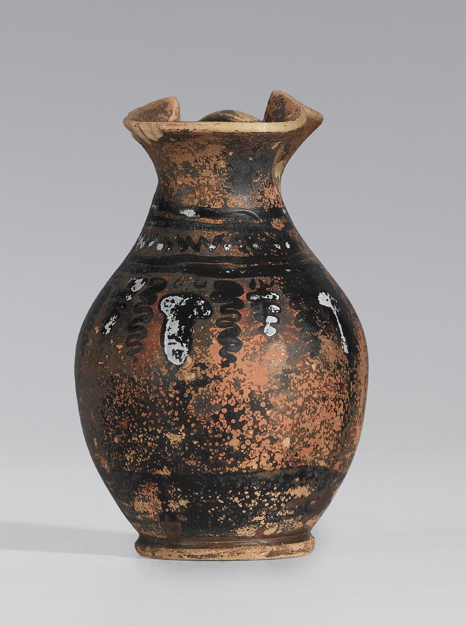 Oinochoe trilobata