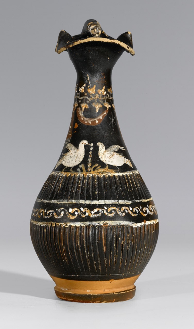 Oinochoe trilobata