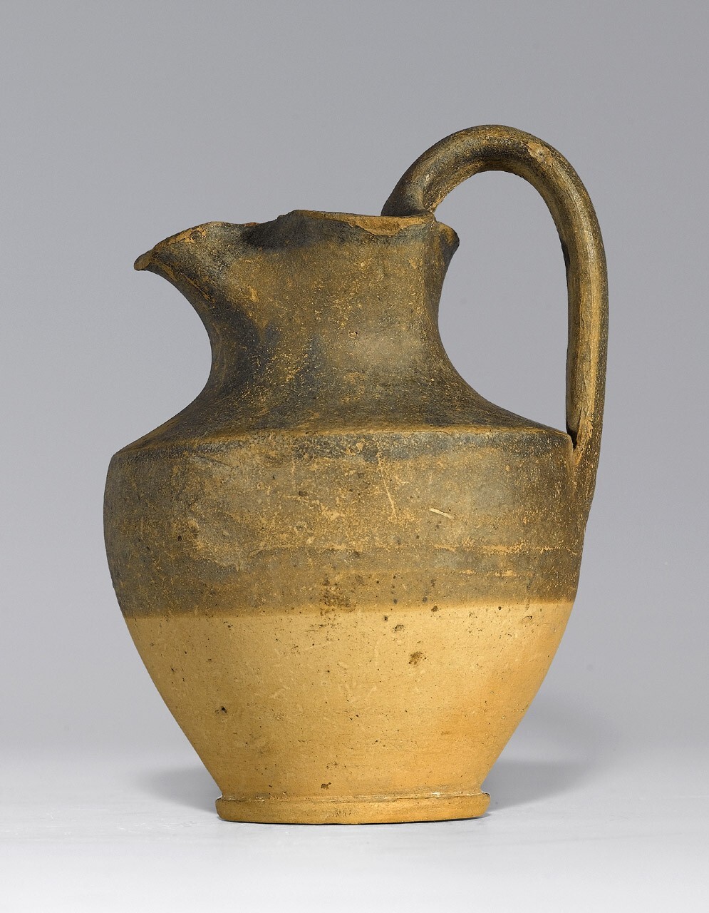 Oinochoe trilobata