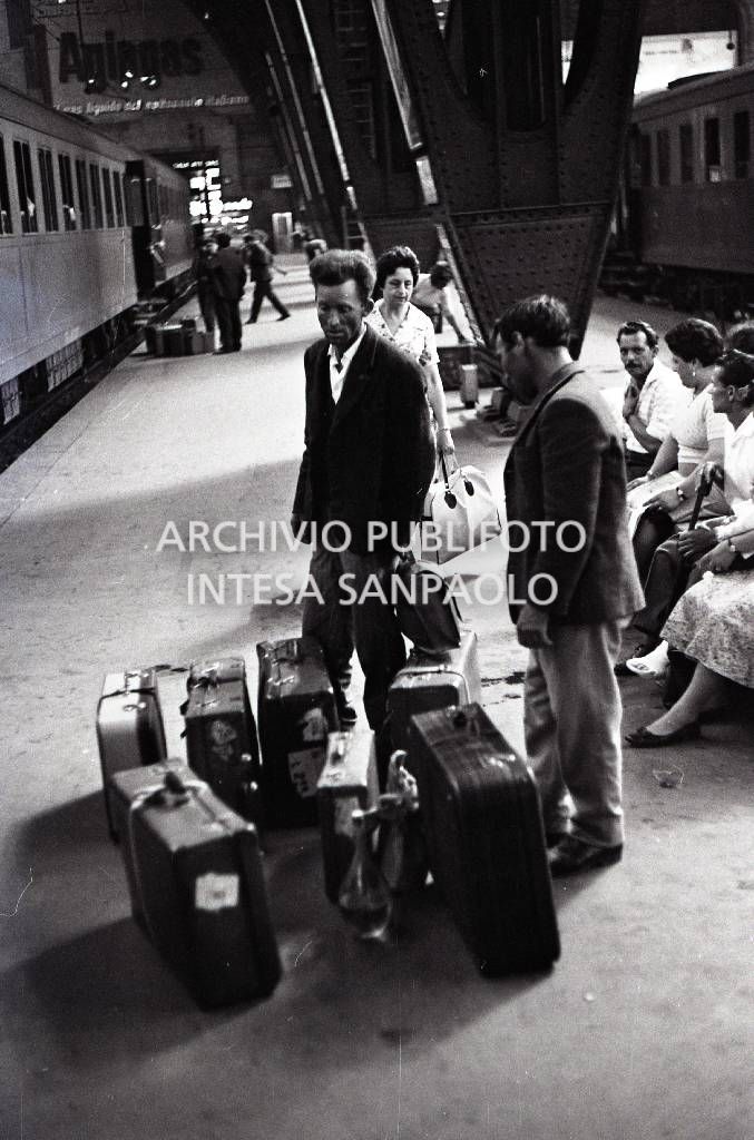 Immigrants from South Italy at Stazione Centrale in Milan