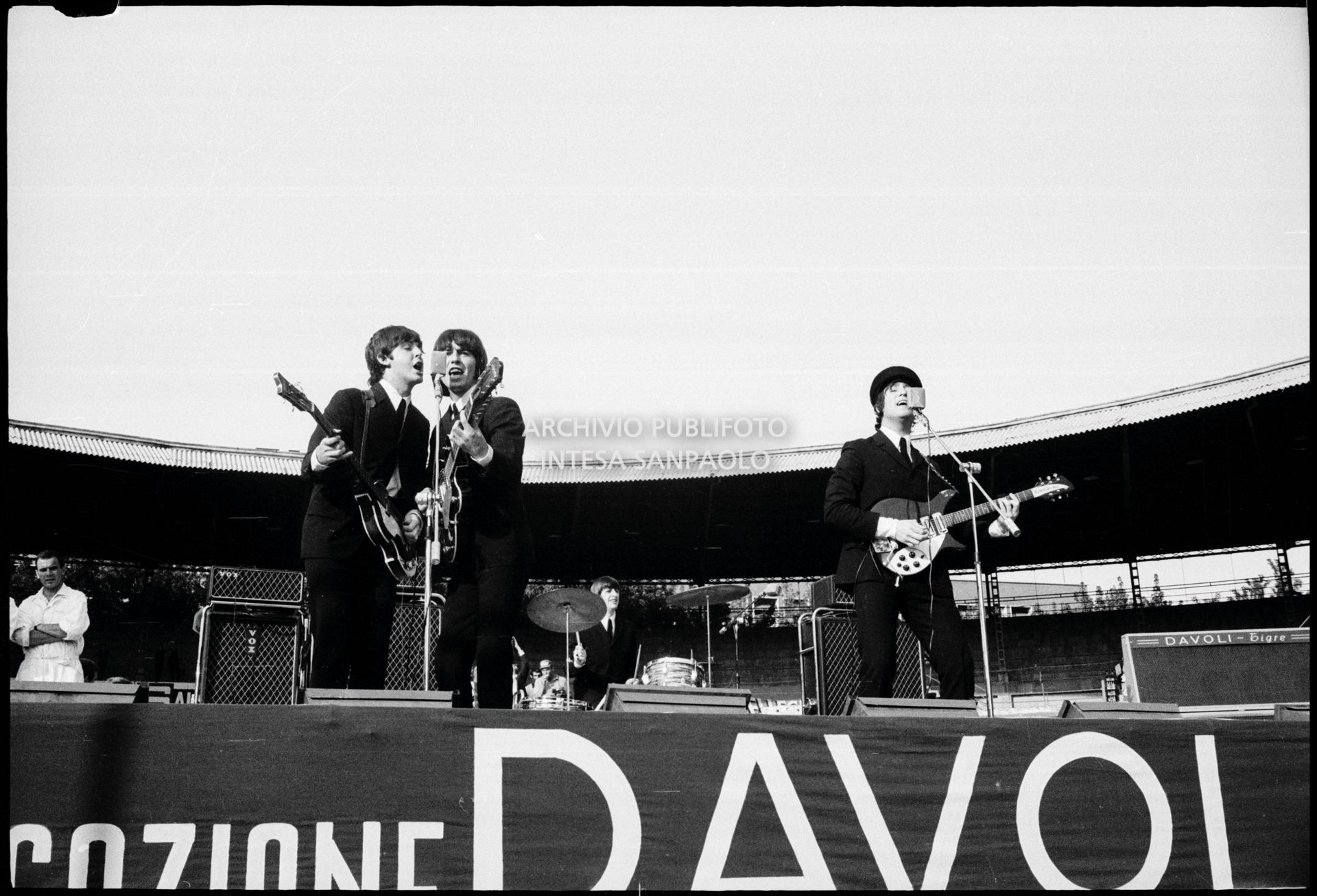 I Beatles in concerto al Vigorelli di Milano