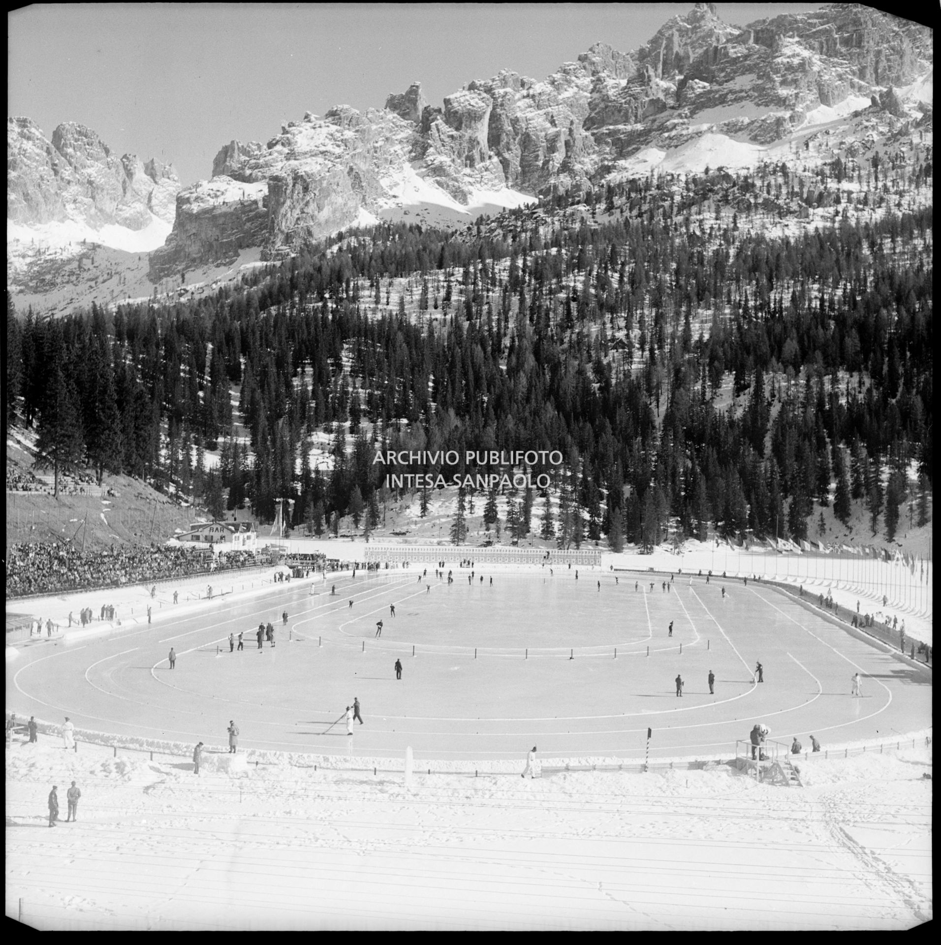 The ice rink used for the time trials on Lake Misurina