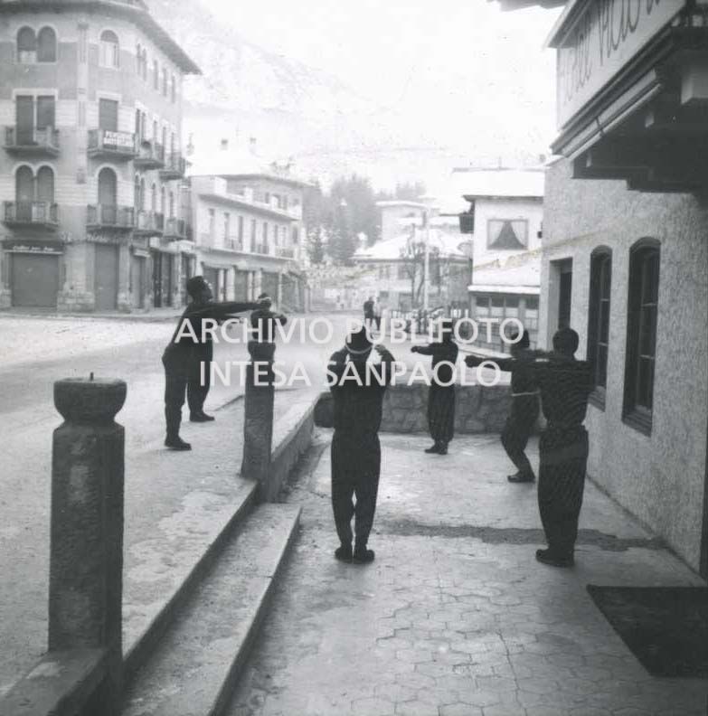 Japanese athletes training in front of the Victoria Hotel