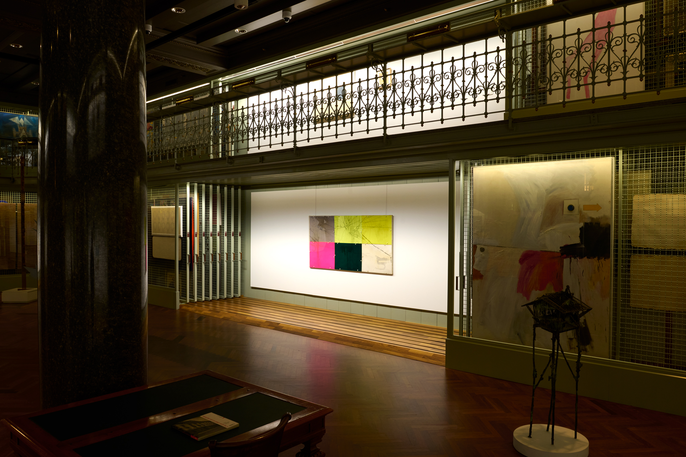 Fotografia del Caveau di Gallerie d'italia - Milano con allestimento per miart 2026- visite guidate