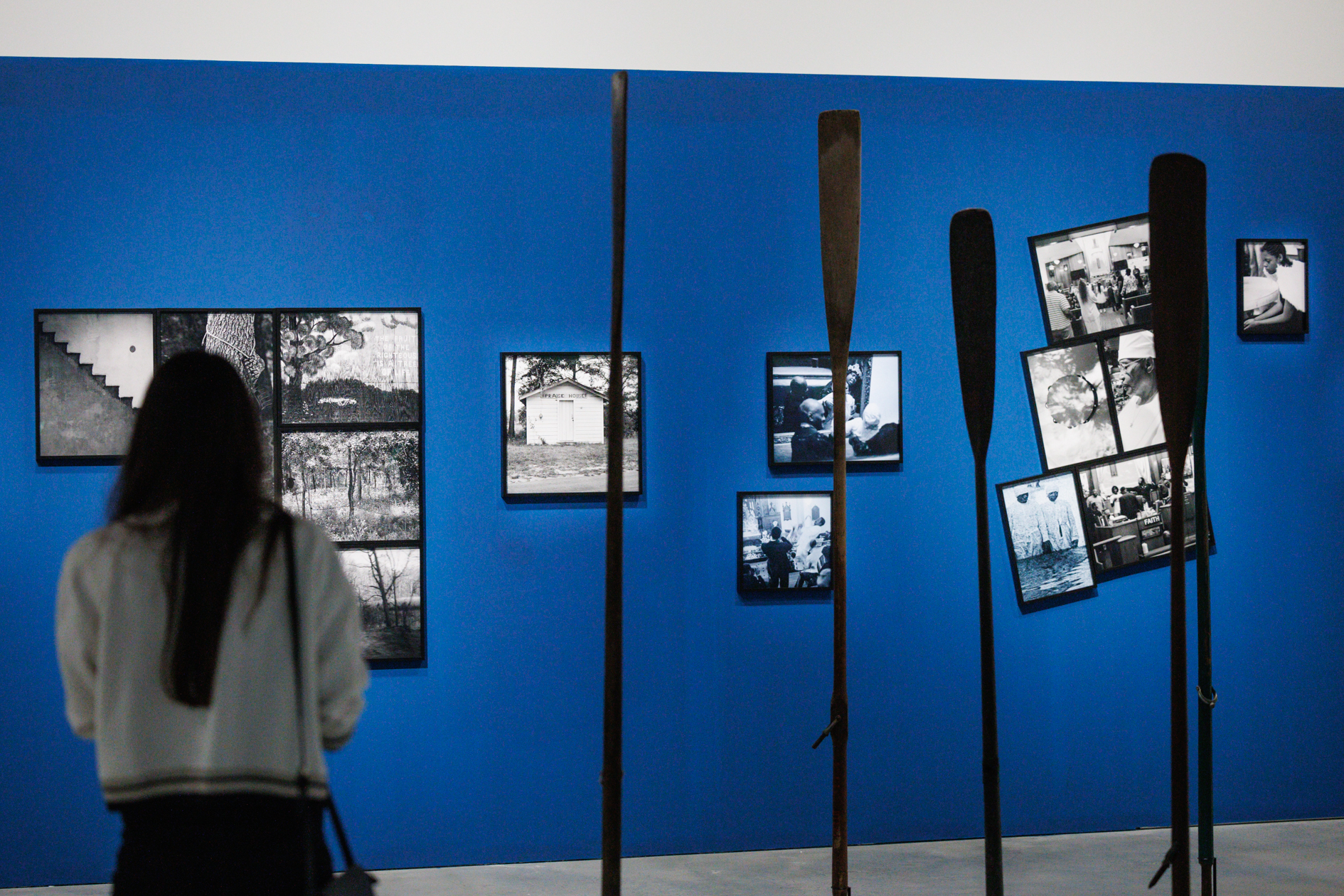 Fotografie  mostra  "Carrie Mae Weems: The Heart of the Matter”