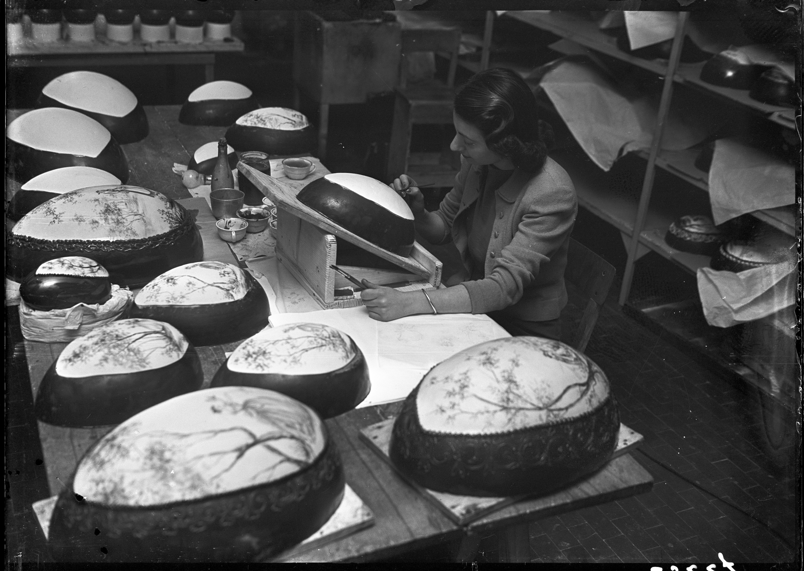 “Uova di Pasqua. Fabbricazione all’Alemagna”, Milano, 7 febbraio 1950, fotografie di Publifoto @ Archivio Publifoto Intesa Sanpaolo