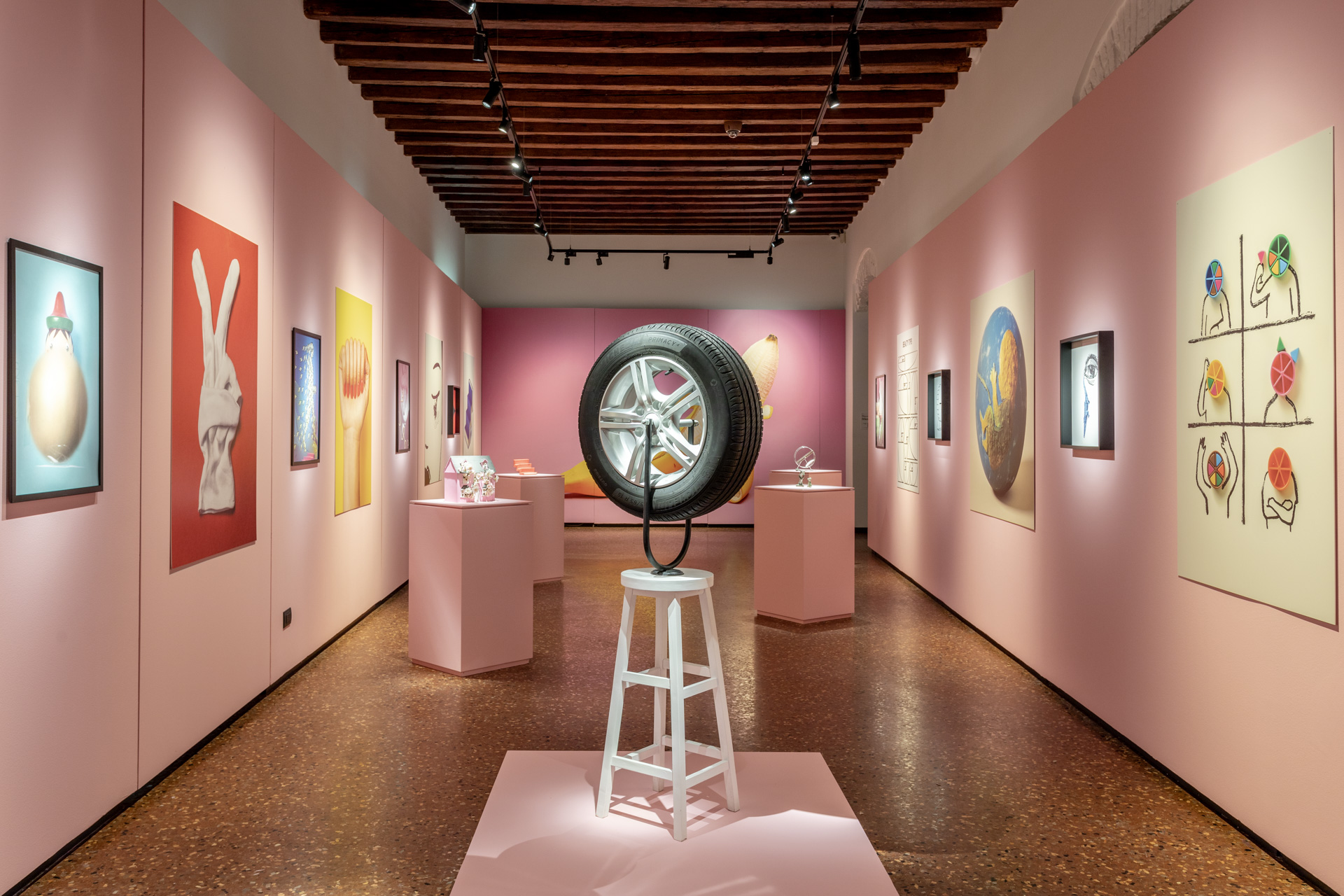 photo pink room exhibition in Vicenza